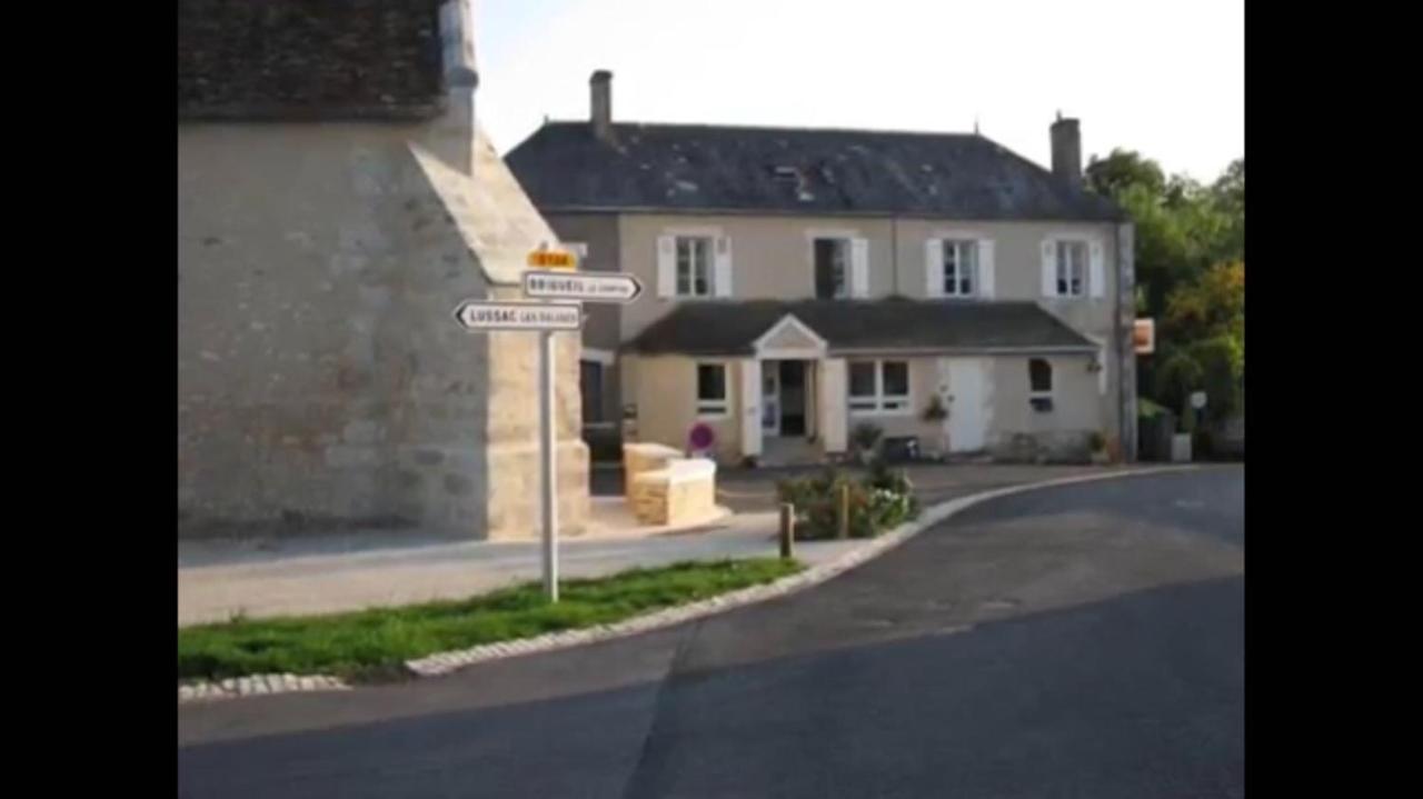 Chambres D'Hotes La Chaumiere Coulonges  Exterior foto